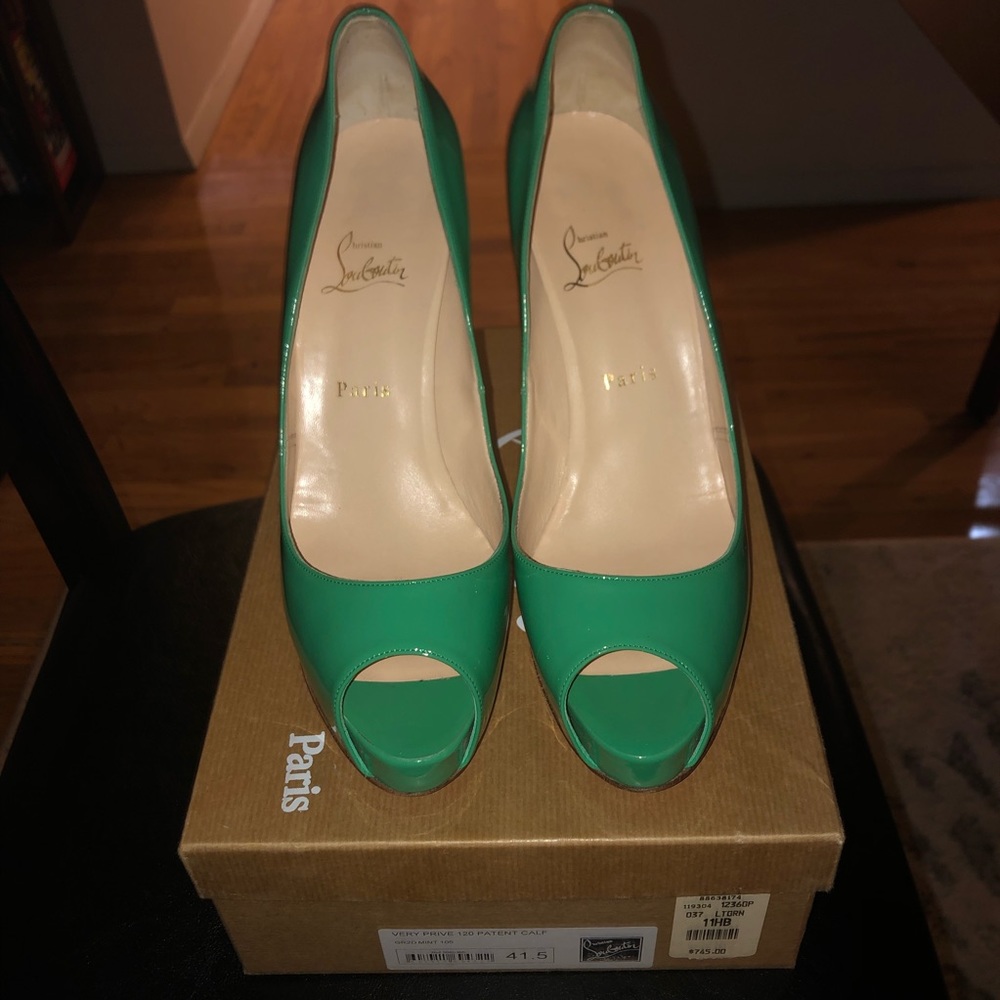 Christian Louboutin Mint Very Prive Pumps sz 11